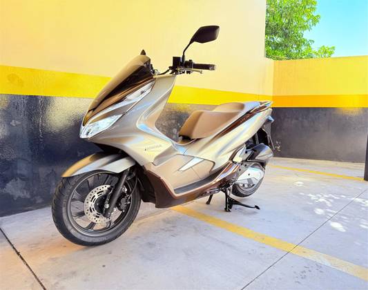 HONDA PCX DLX HONDA PCX DLX